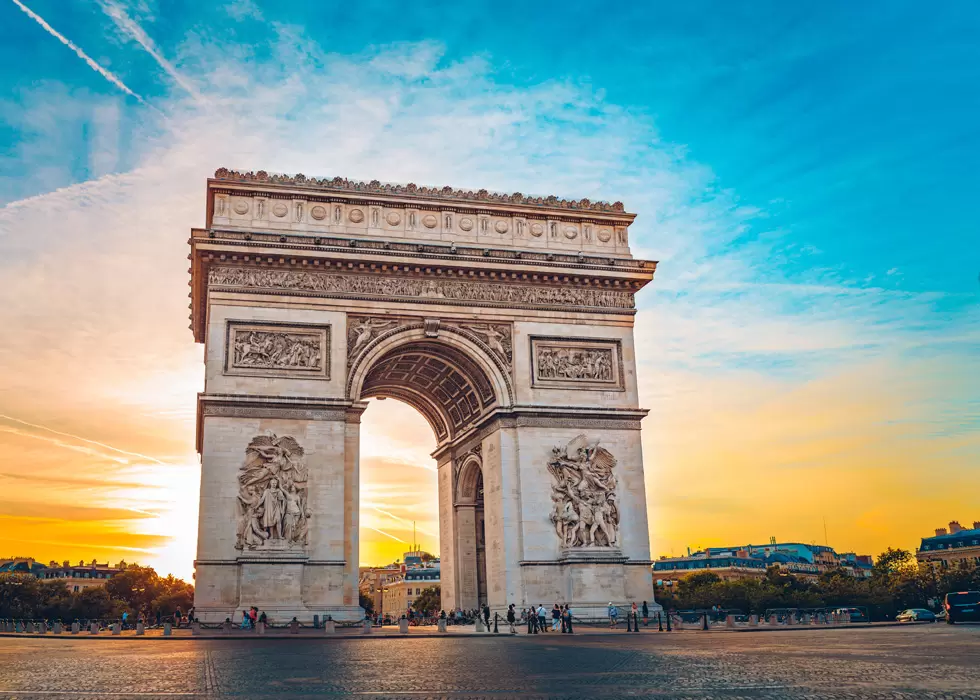 Paris & Disneyland Turu – Pegasus Havayolları ile 4 Gece / 5 Gün